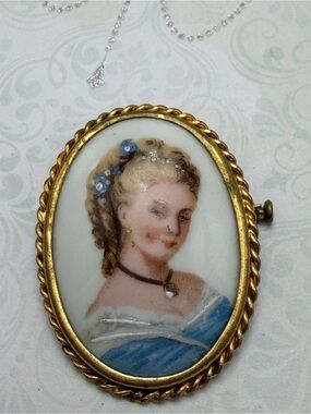 Vintage Portrait Brooch - Blue and Gold #p23